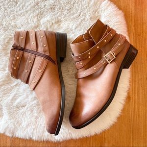 Vionic Lona Strappy Studded Leather Ankle Boots